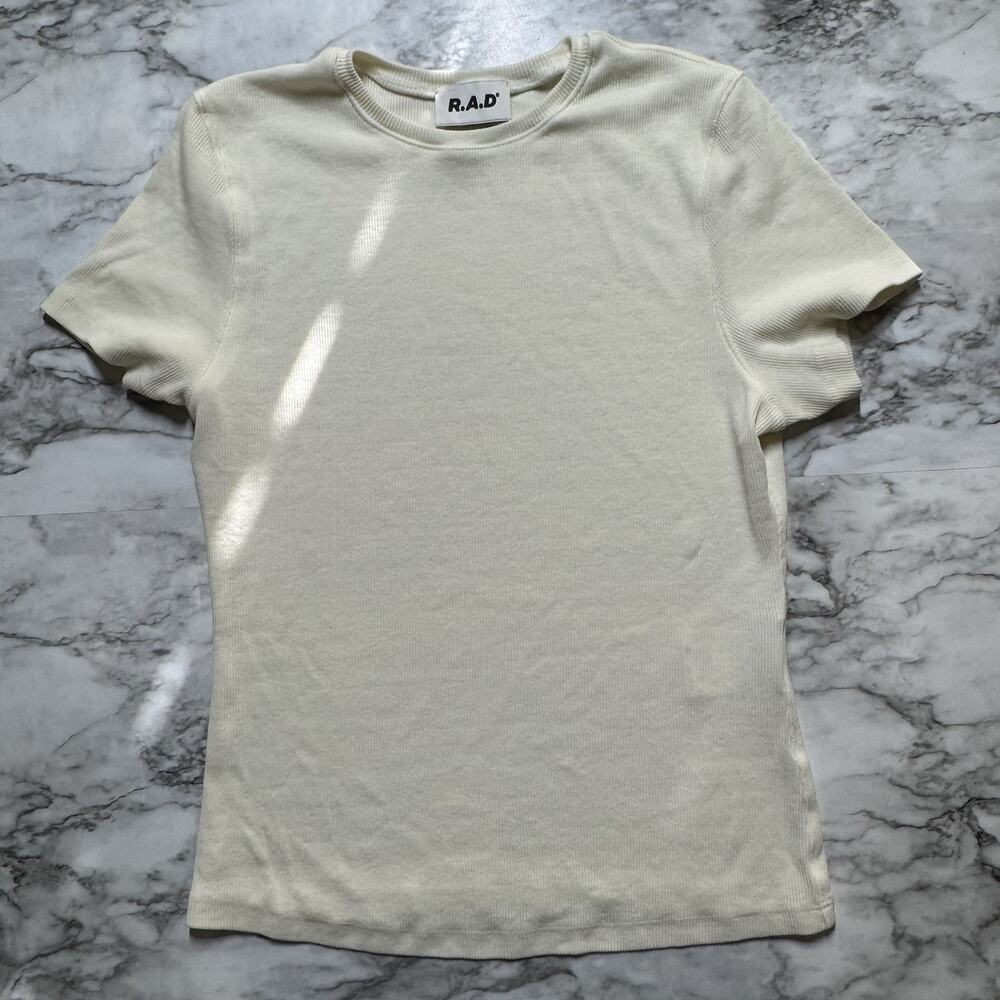 R.A.D RAD Global Logo Tee Cream Softblend Womens Size S Baby Tee Training
